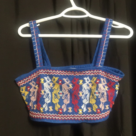 Forever 21 Tops - Dark blue BOHO crop top with really cute prints🪁